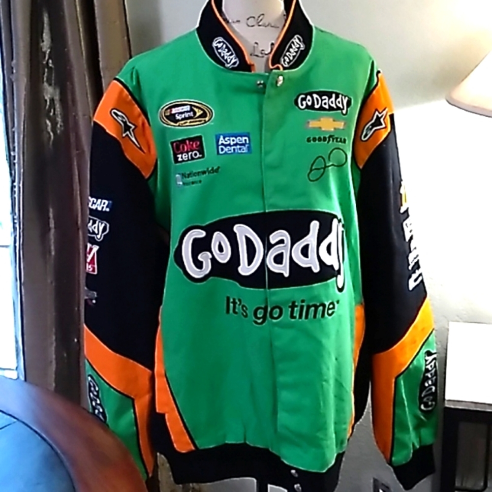 Beautiful Nascar Jacket NWT'S  sz 2XL